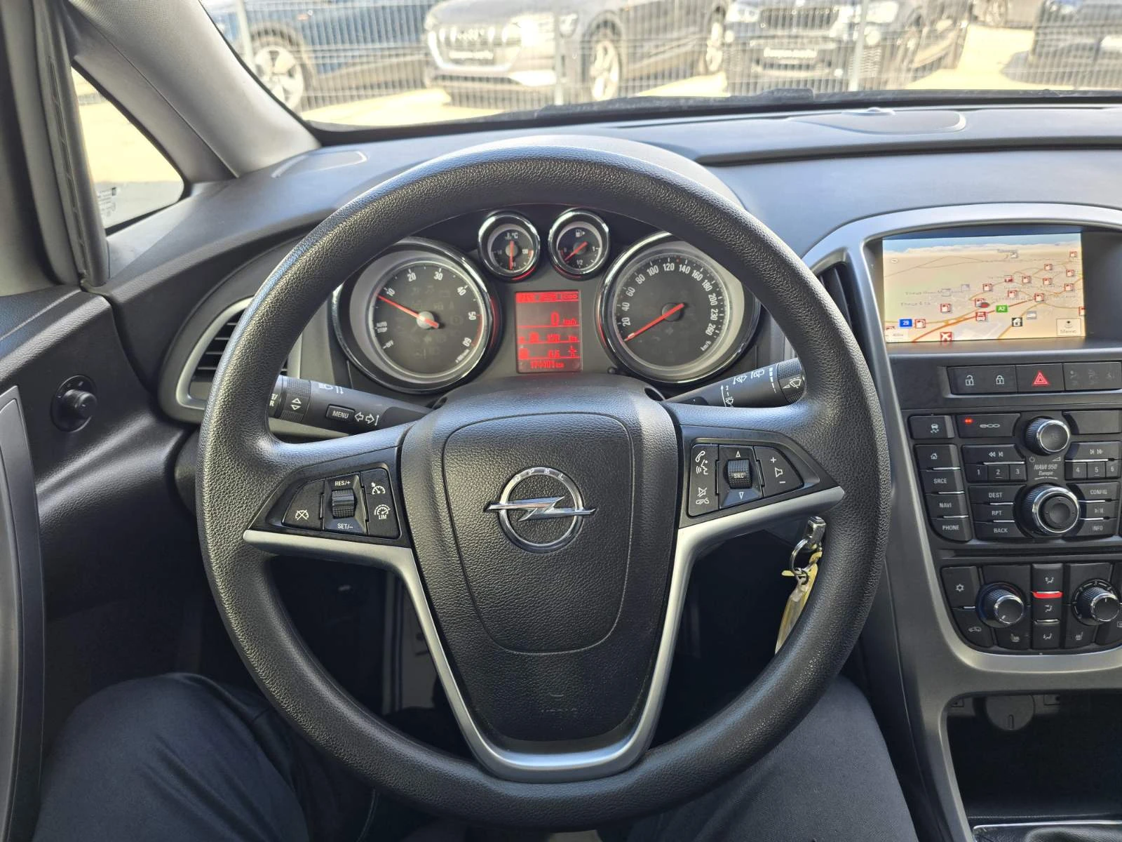 Opel Astra ПЕРФЕКТЕН/1.6cdti/136hp/FACE, снимка 10 - Автомобили и джипове - 54751116