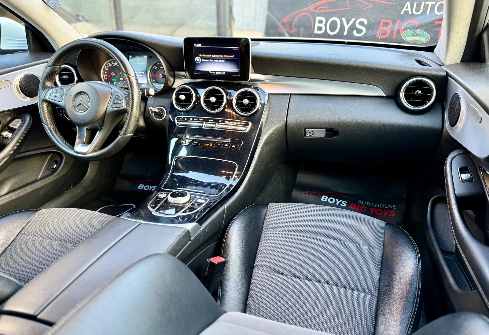 Mercedes-Benz C 250 AMG-line* Distronik* Подгрев* БялаПерла* Автомат* , снимка 10 - Автомобили и джипове - 54961665