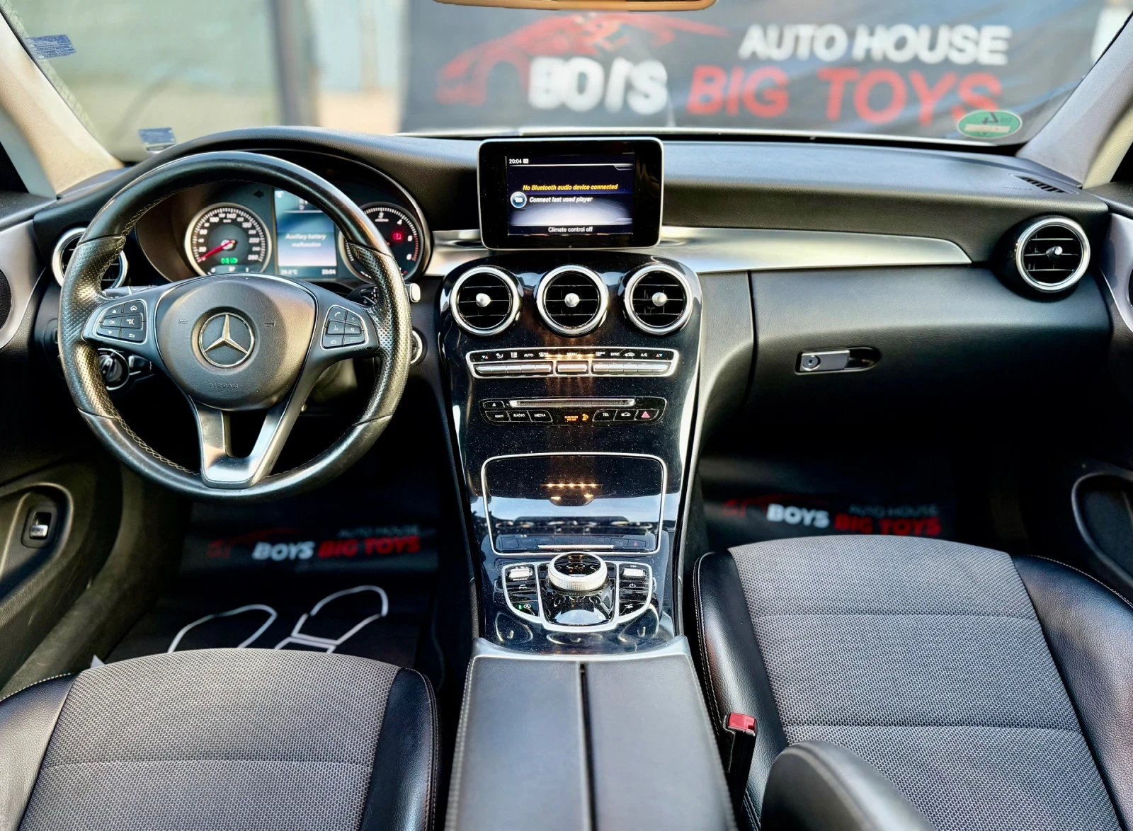 Mercedes-Benz C 250 AMG-line* Distronik* Подгрев* БялаПерла* Автомат* , снимка 8 - Автомобили и джипове - 54961665