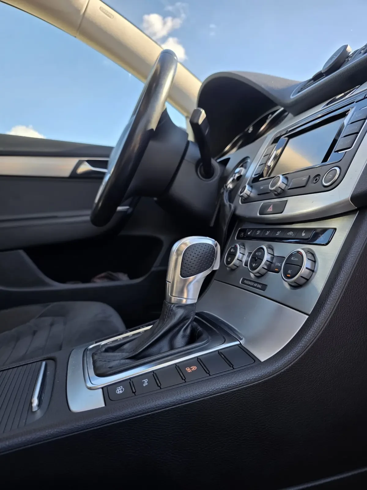VW Passat 2.0 TDI 140 HIGHLINE, снимка 10 - Автомобили и джипове - 55065043