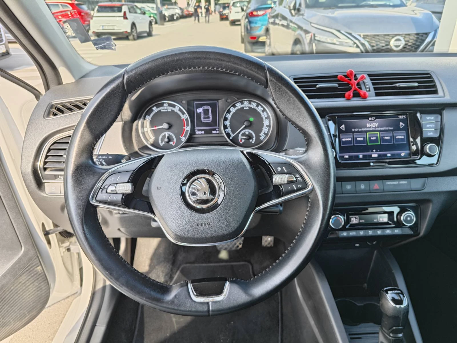Skoda Fabia 1.0TSi 95k.c., снимка 13 - Автомобили и джипове - 55117602