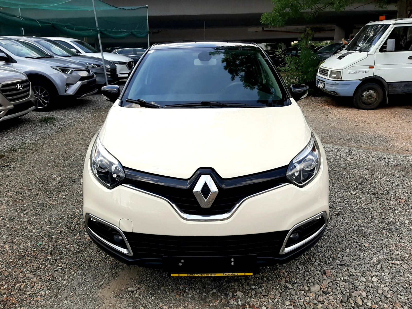 Renault Captur 0.9TCE-LIMITED EDITION ! , снимка 2 - Автомобили и джипове - 55220367