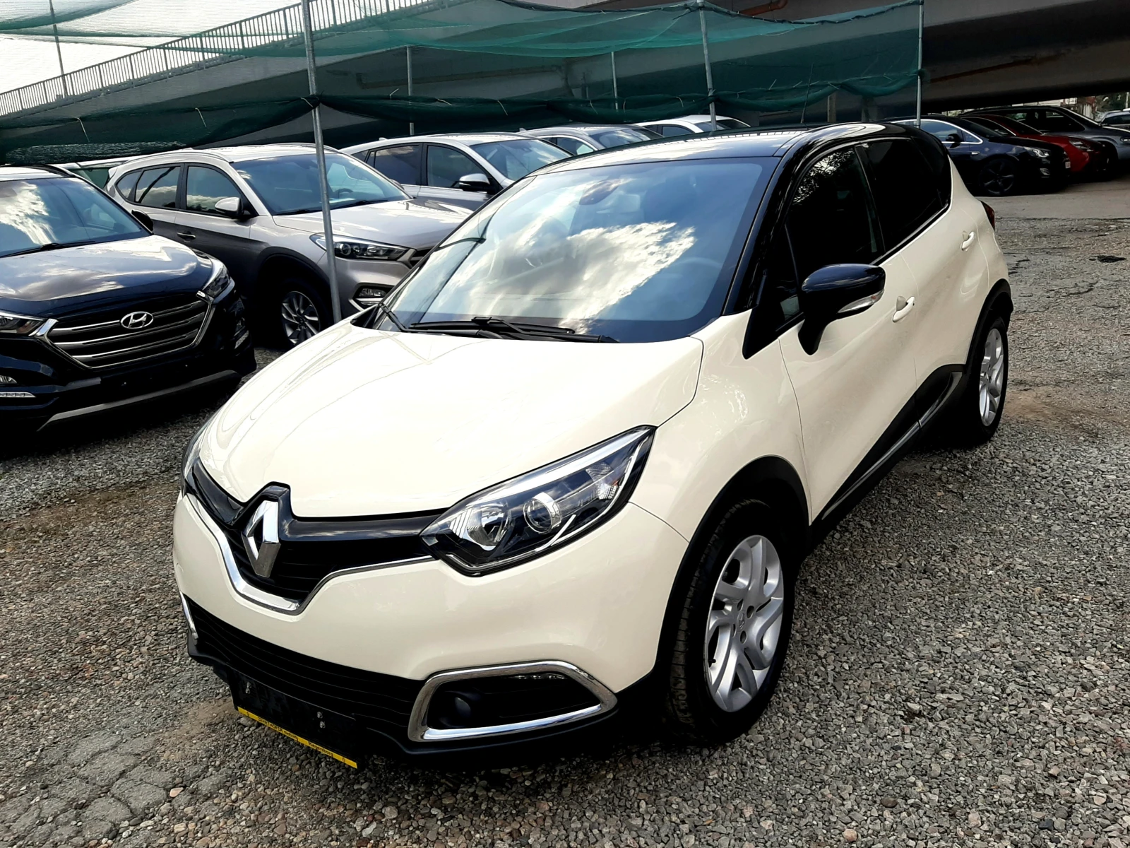 Renault Captur 0.9TCE-LIMITED EDITION ! , снимка 3 - Автомобили и джипове - 55220367