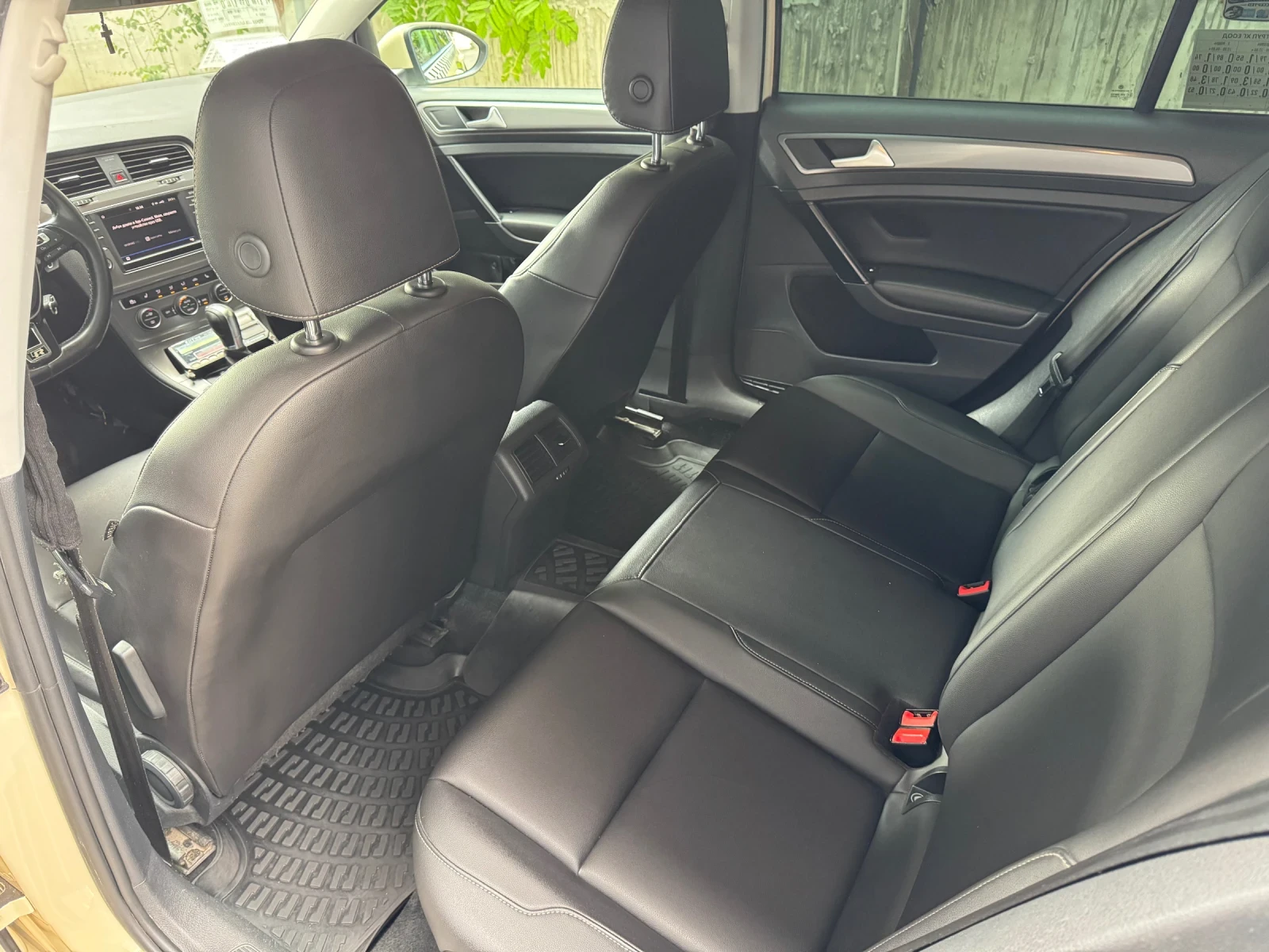 VW Golf 2.0 TDI, снимка 7 - Автомобили и джипове - 55303472
