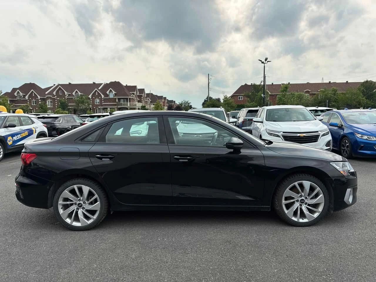 Audi A3 * Komfort * CARFAX * БЕЗ ПЪРВОНАЧАЛНА ВНОСКА, снимка 3 - Автомобили и джипове - 55470891