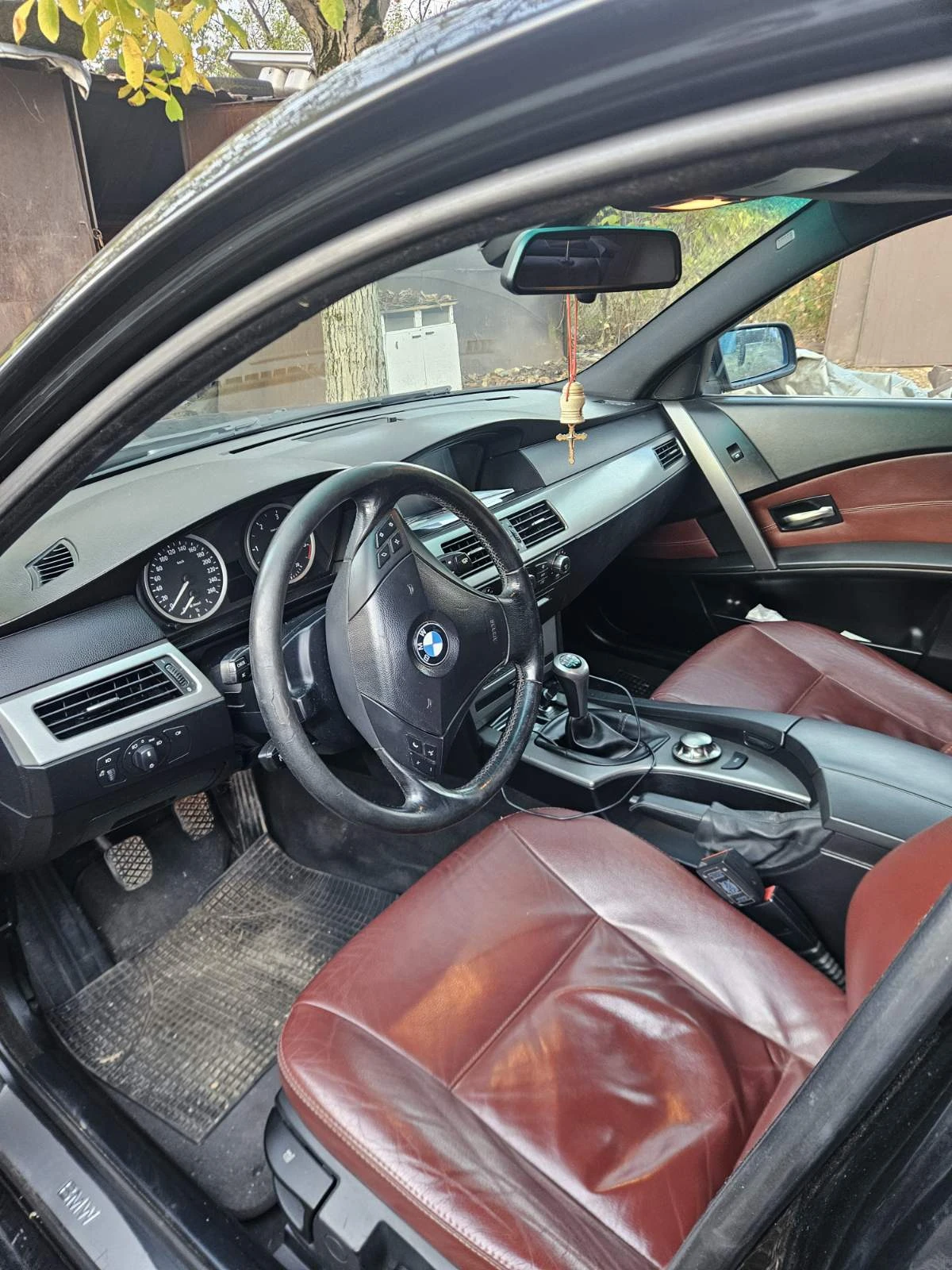 BMW 525, снимка 6 - Автомобили и джипове - 56651429