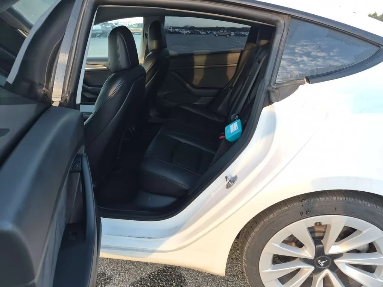Tesla Model 3 * CARFAX * , снимка 12 - Автомобили и джипове - 56655039