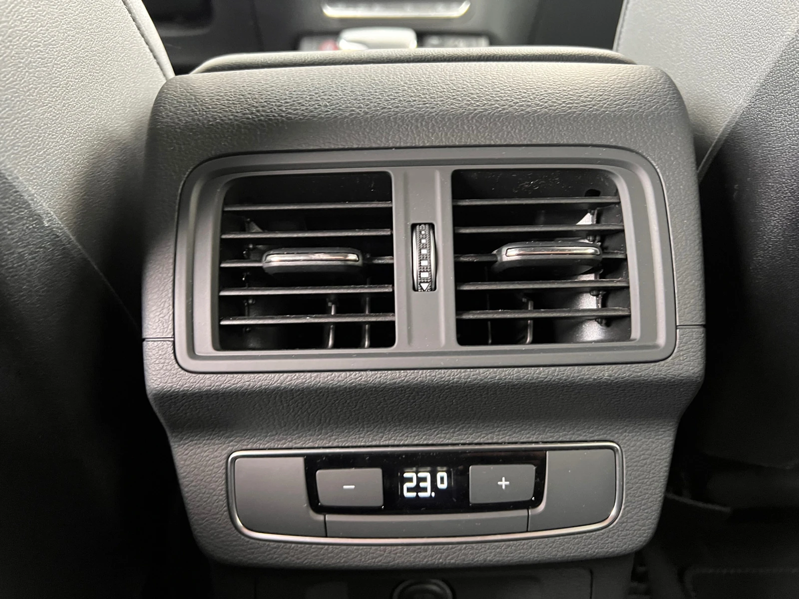 Audi SQ5 TDI* QUATTRO* CAMERA* KEYLESS* DISTRONIC | Mobile.bg   16