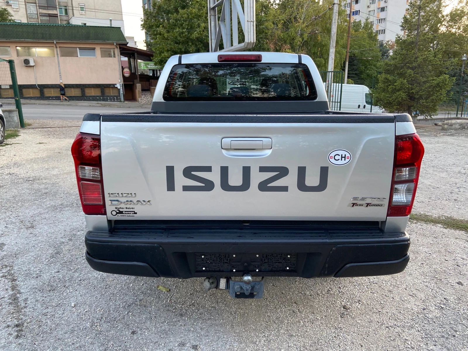 Isuzu D-max 2.5D 4X4 Швейцария - изображение 4