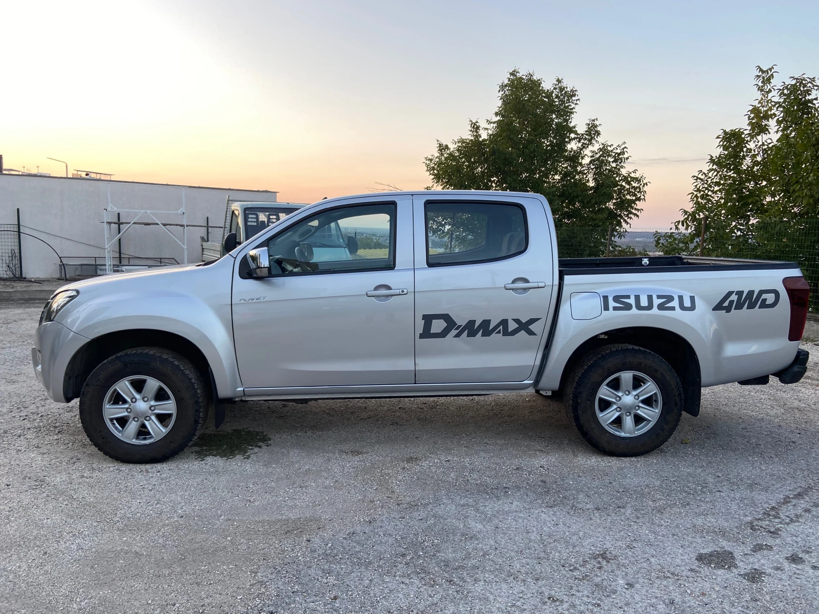 Isuzu D-max 2.5D 4X4 Швейцария - изображение 2