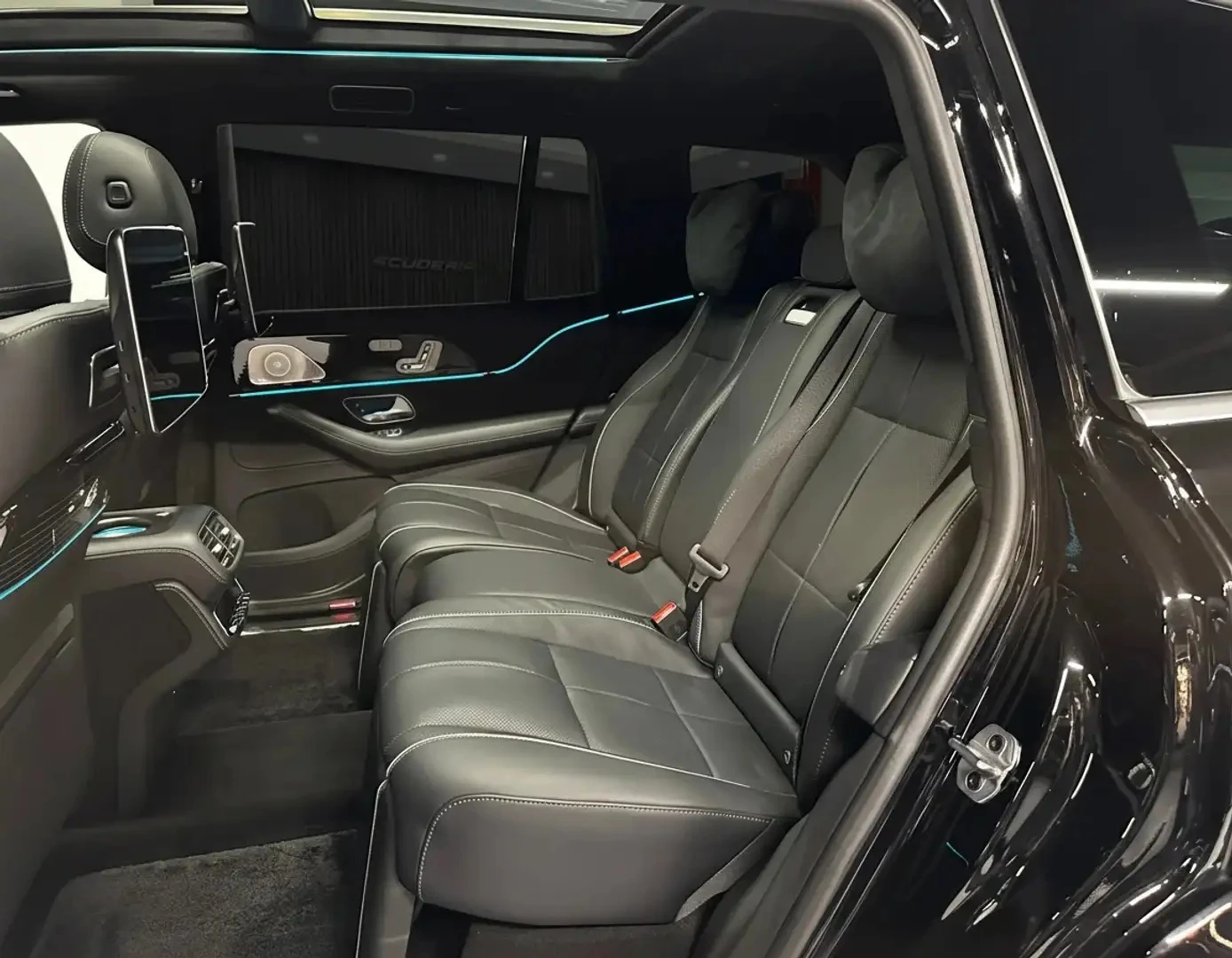 Mercedes-Benz GLS 600 MAYBACH V8 EQ Boost 4MATIC - изображение 9