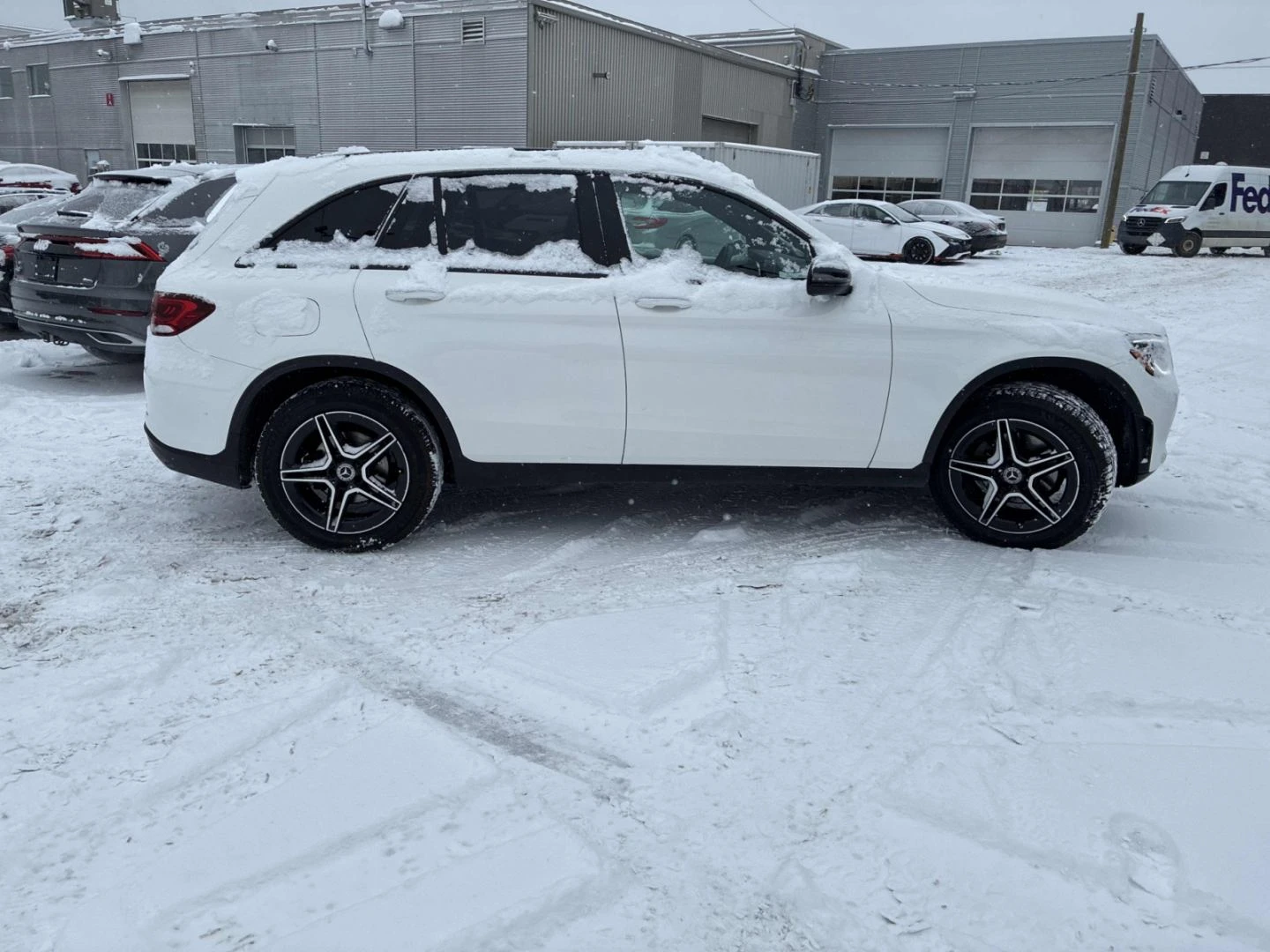 Mercedes-Benz GLC 300 2.0L 4MATIC - изображение 4