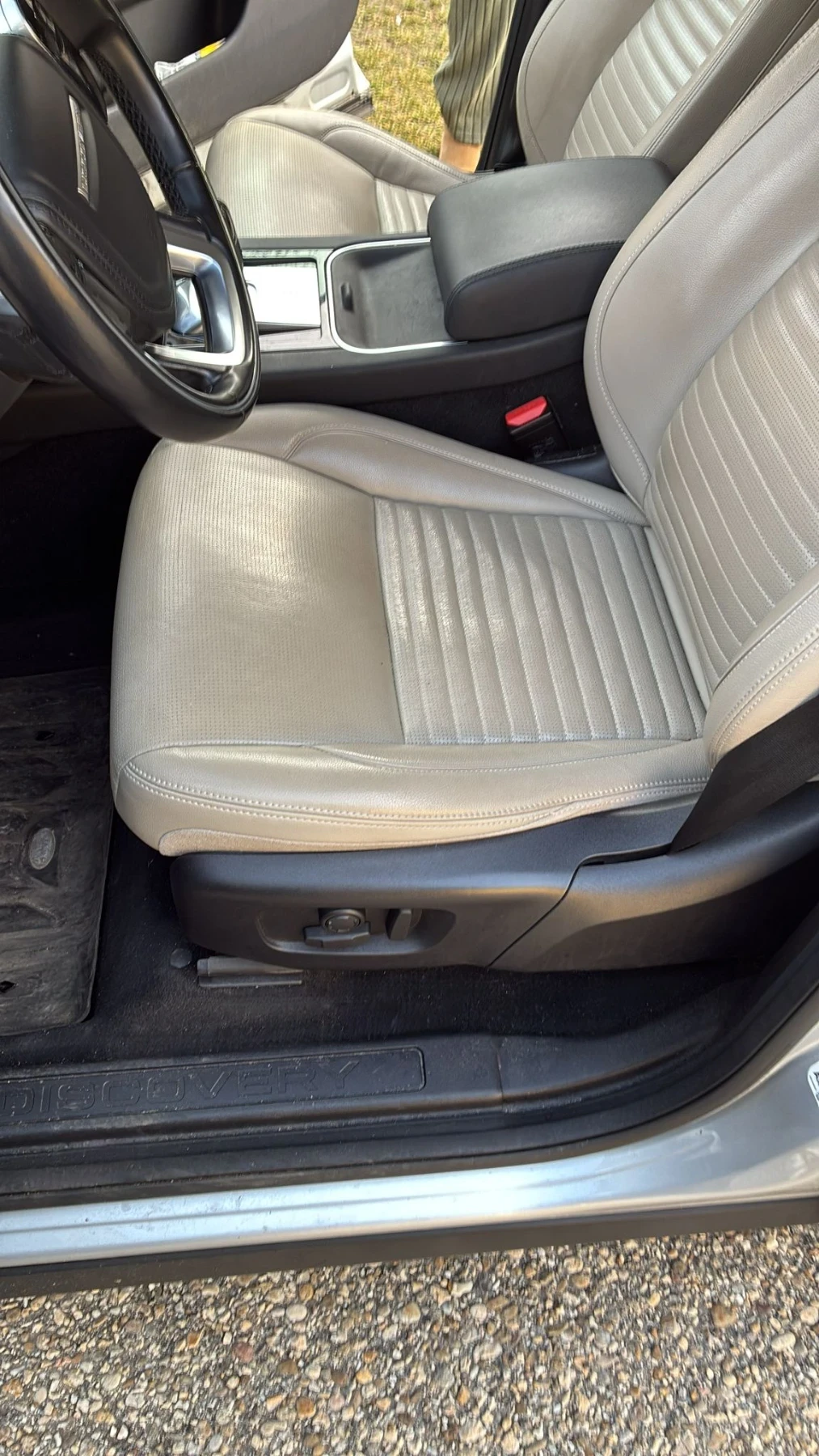 Land Rover Discovery Sport 2020г., снимка 8 - Автомобили и джипове - 53706313