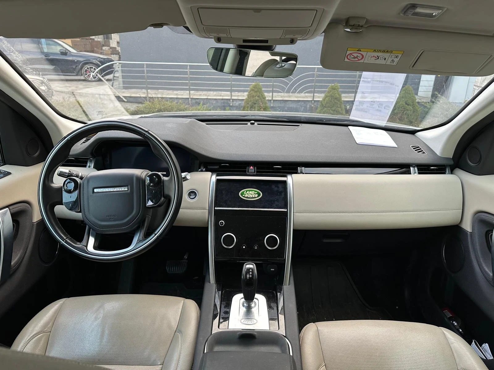 Land Rover Discovery Sport Sport 2020г., снимка 17 - Автомобили и джипове - 53706313