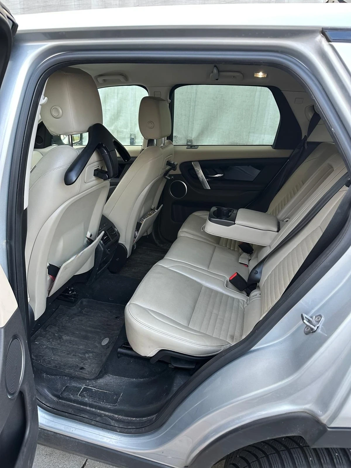 Land Rover Discovery Sport Sport 2020г., снимка 12 - Автомобили и джипове - 53706313