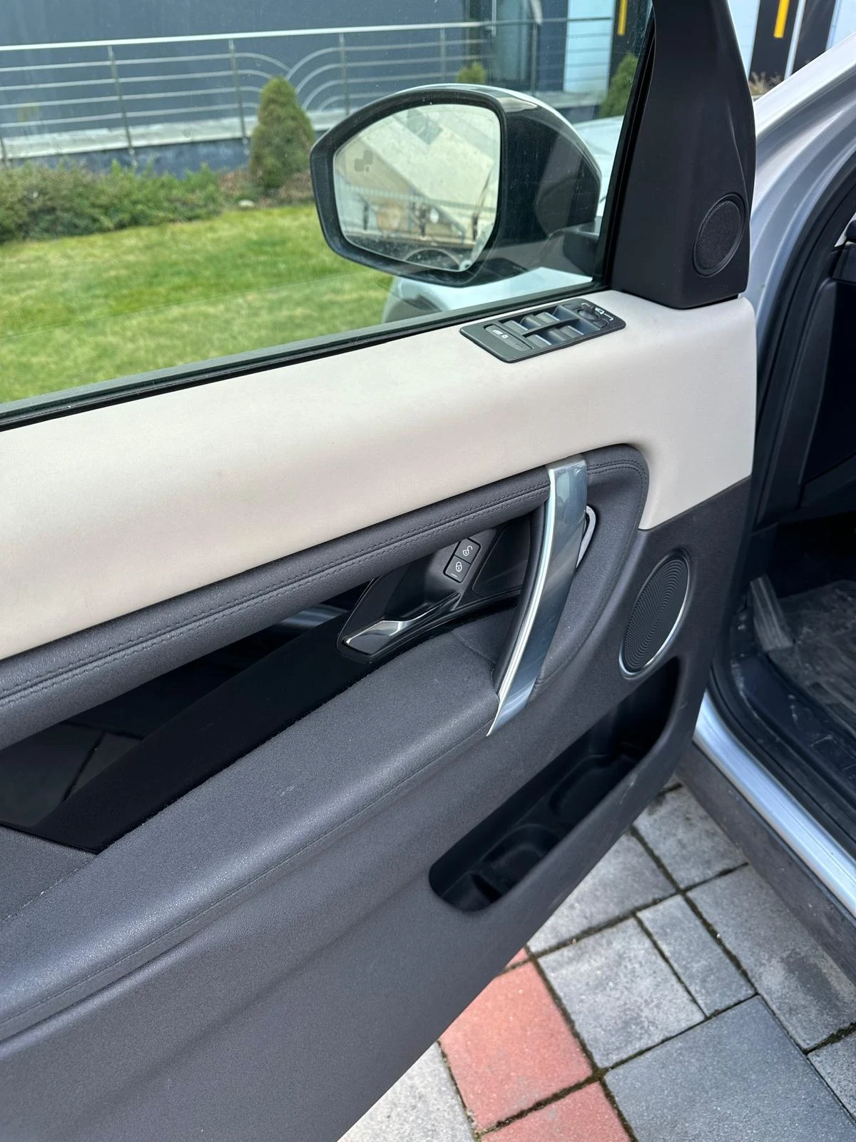 Land Rover Discovery Sport Sport 2020г., снимка 14 - Автомобили и джипове - 53706313