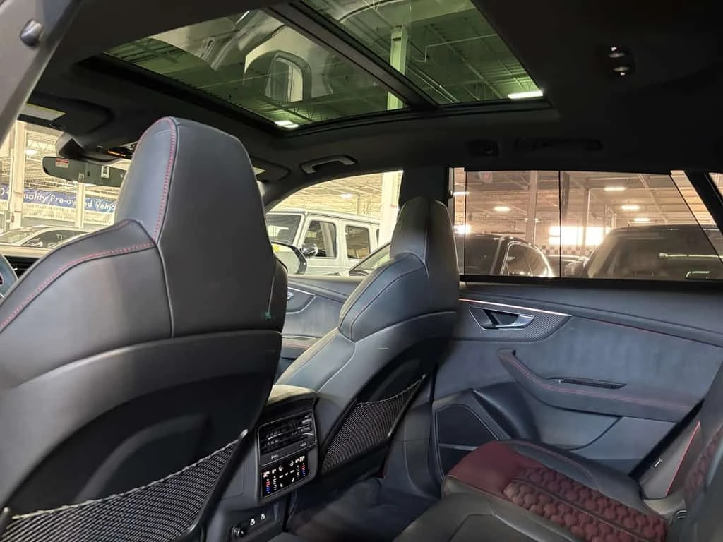 Audi RSQ8  PERFORMANCE| 360| HUD| КЕРАМИКА| BANG & OLUFSEN, снимка 16 - Автомобили и джипове - 53874199