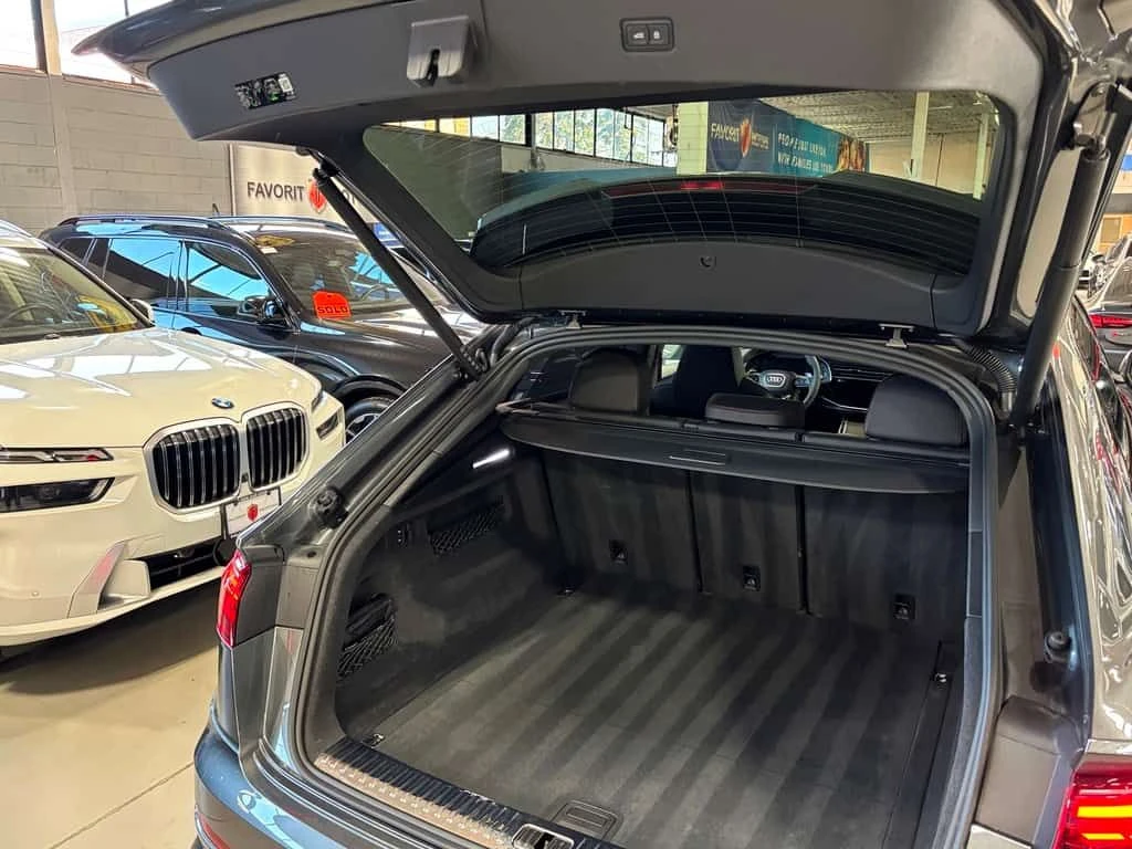 Audi RSQ8  PERFORMANCE| 360| HUD| КЕРАМИКА| BANG & OLUFSEN, снимка 9 - Автомобили и джипове - 53874199