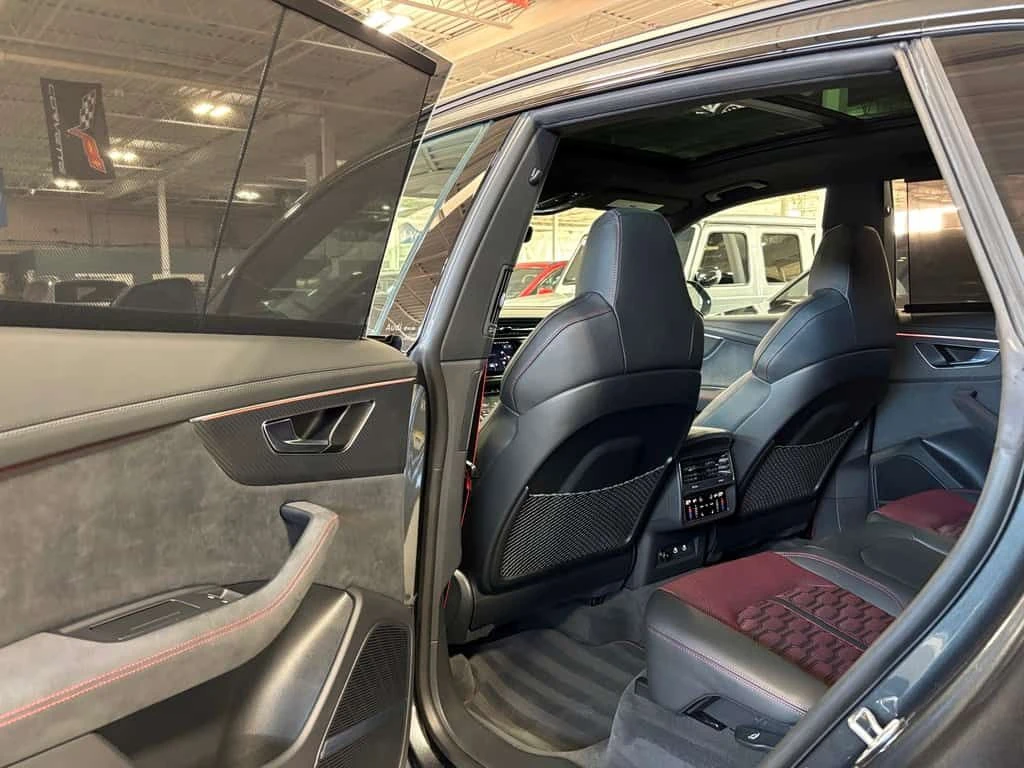 Audi RSQ8  PERFORMANCE| 360| HUD| КЕРАМИКА| BANG & OLUFSEN, снимка 17 - Автомобили и джипове - 53874199