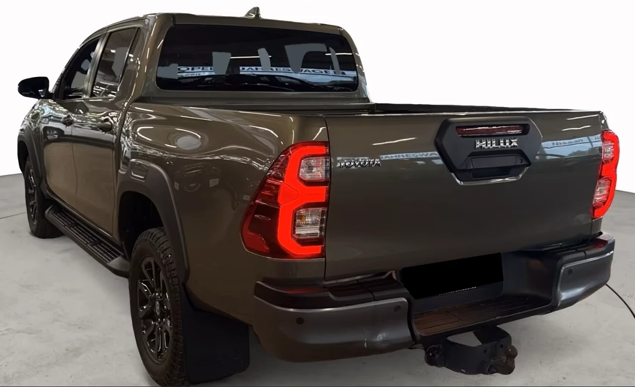 Toyota Hilux 2.8D* INVINCIBLE* JBL* 360 CAM* DISTR* KEYLESS* , снимка 3 - Автомобили и джипове - 54674286