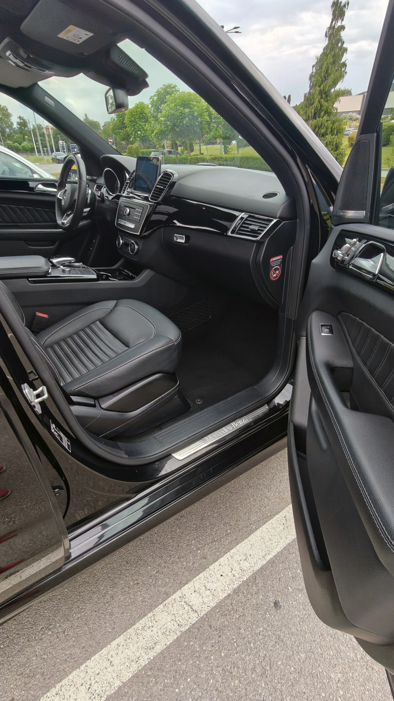 Mercedes-Benz GLE 350 AMG* Line* H&K* 9G* , снимка 13 - Автомобили и джипове - 55832905
