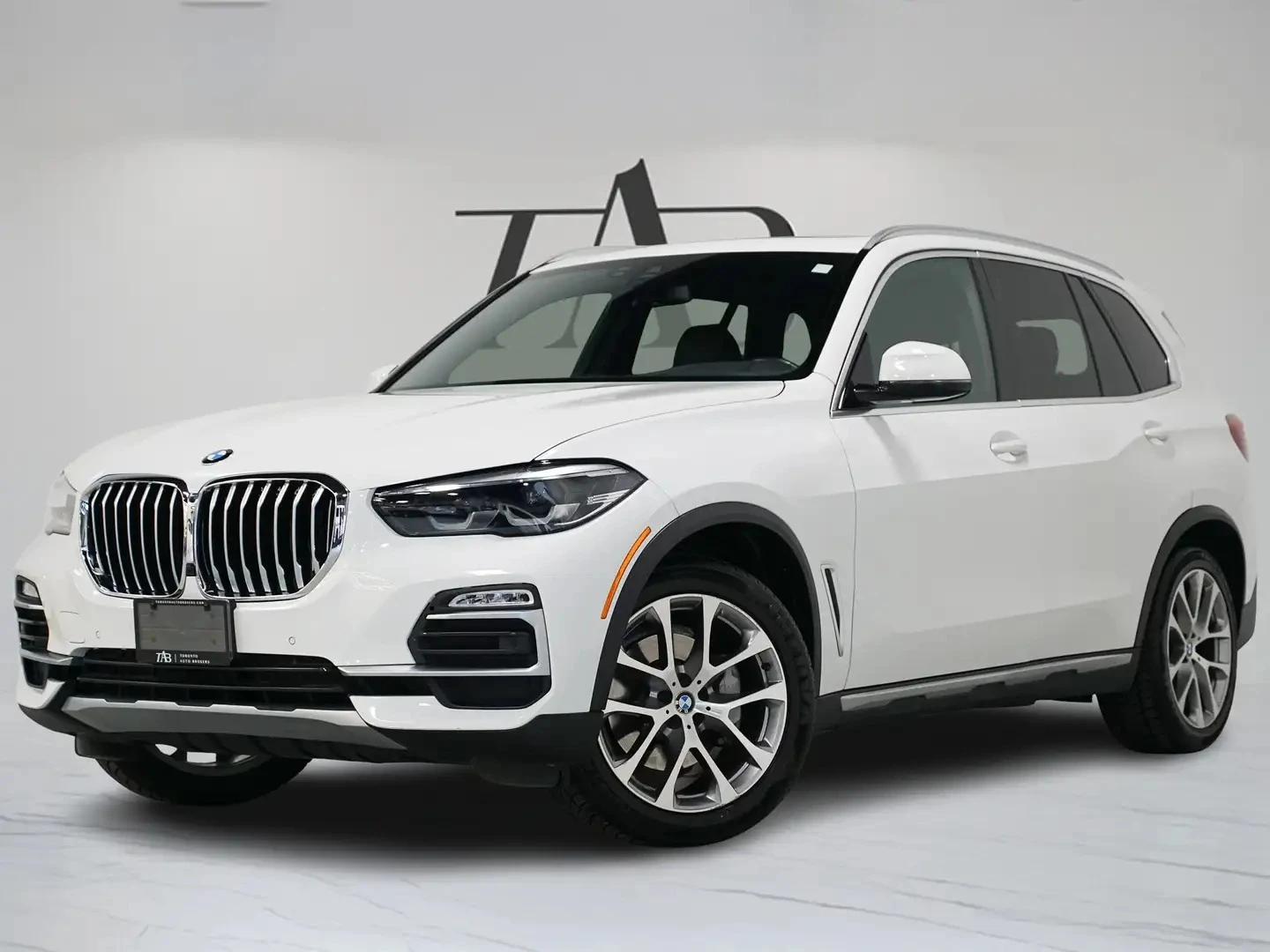 BMW X5 xDrive40i Premium pkg ЦЕНА ДО БЪЛГАРИЯ АВТОКРЕДИТ, снимка 3 - Автомобили и джипове - 55901157