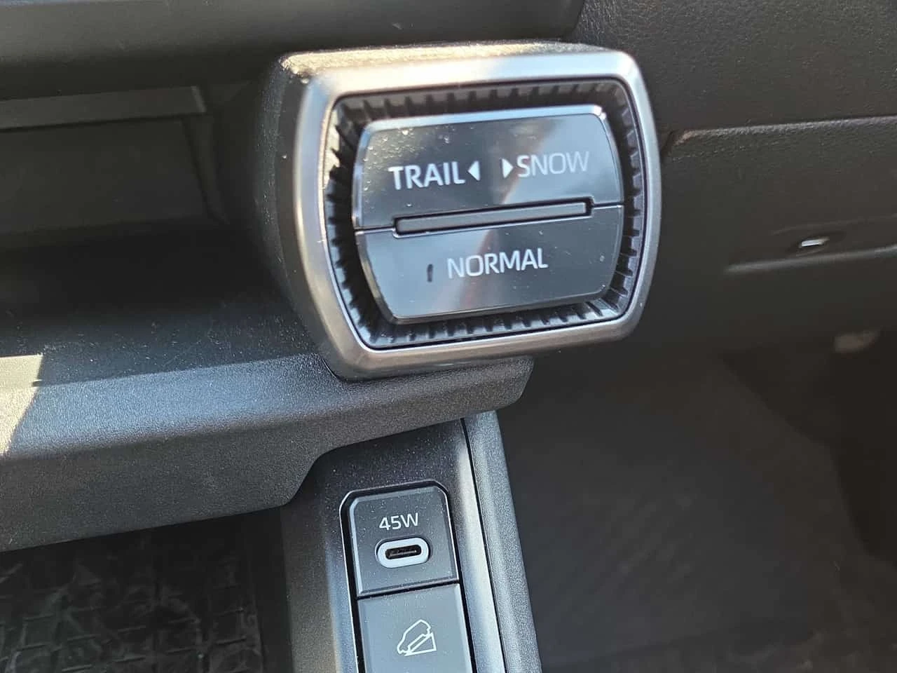 Toyota Rav4 XSE AWD  CARFAX | Mobile.bg � ����������� 12