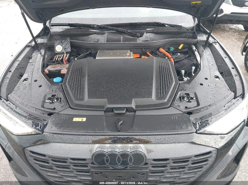 Audi Q8 E-Tron Prestige Quattro, снимка 10 - Автомобили и джипове - 56618892