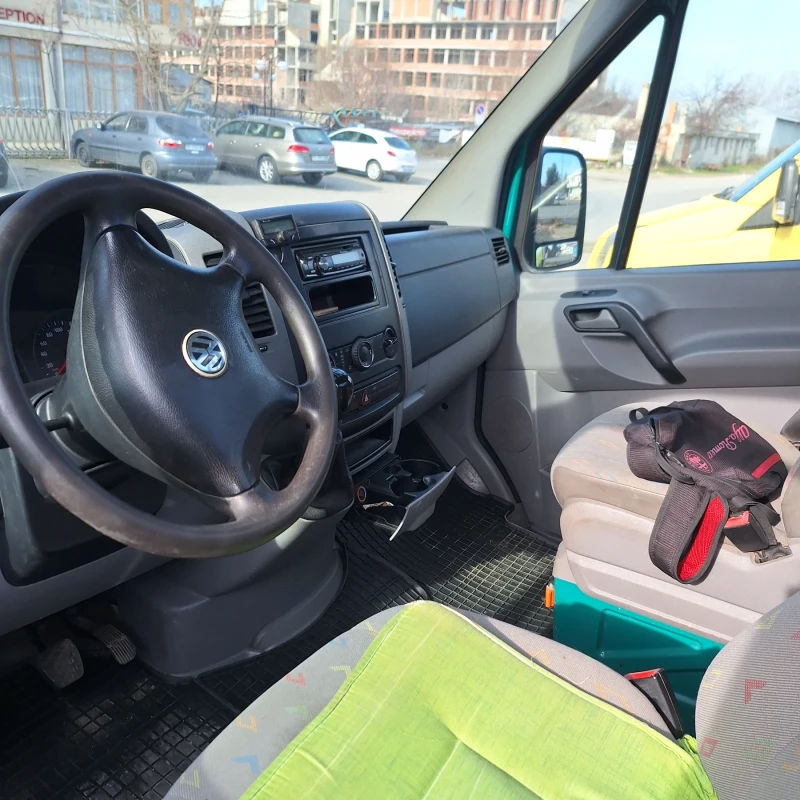 VW Crafter 2.5TDI, снимка 2 - Бусове и автобуси - 48904854