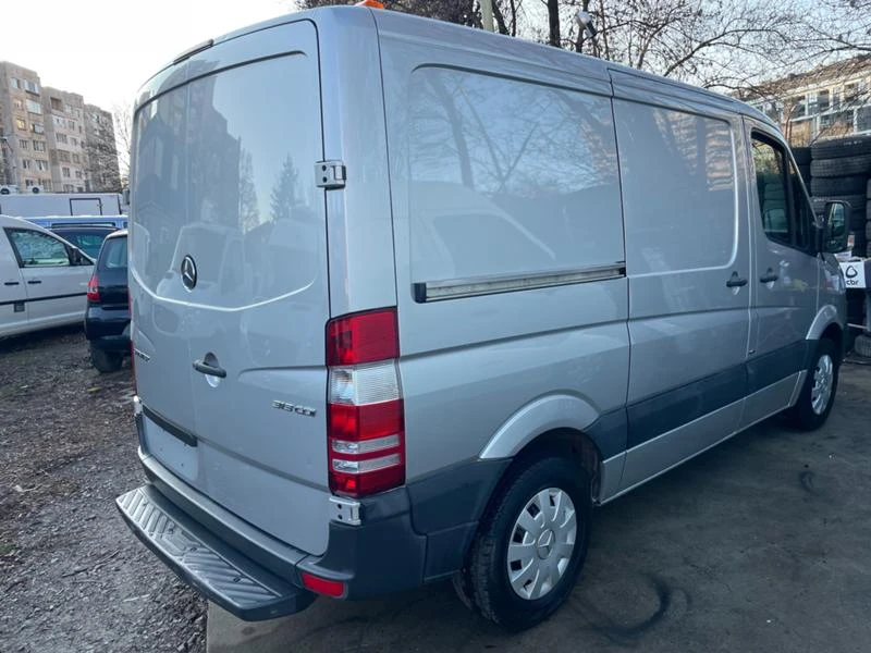 Mercedes-Benz Sprinter 313 CDi, снимка 6 - Бусове и автобуси - 35055616