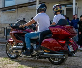 Honda Gold Wing Tour | Mobile.bg    6