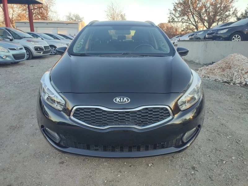 Kia Ceed 1.6 CRDI, снимка 6 - Автомобили и джипове - 39238442