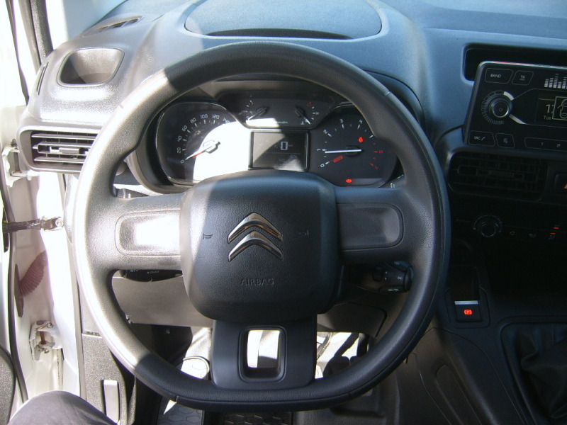 Citroen Berlingo 1, 5 hdi    maxi, снимка 9 - Автомобили и джипове - 45951536