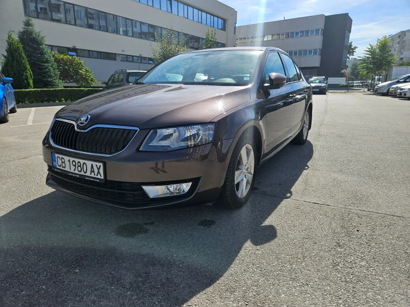 Skoda Octavia 1.6 TDI, снимка 8 - Автомобили и джипове - 47508720