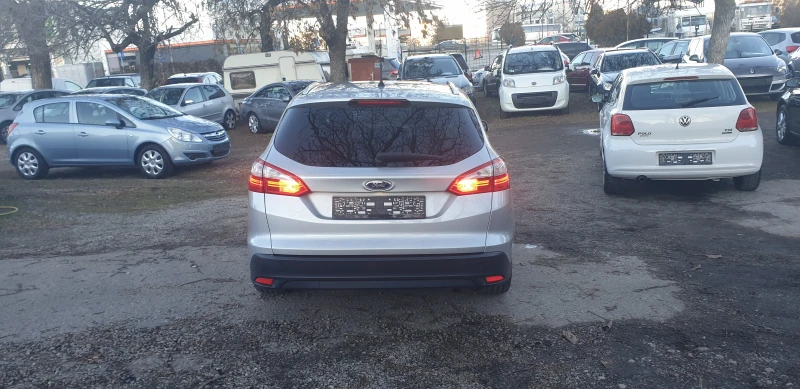 Ford Focus 1.6 i TITANIUM ГАЗ-БЕНЗИН ЗАВОДСКА ГАЗОВА УРЕДБА , снимка 13 - Автомобили и джипове - 48369305