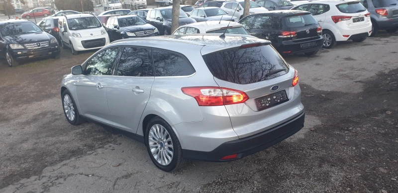 Ford Focus 1.6 i TITANIUM ГАЗ-БЕНЗИН ЗАВОДСКА ГАЗОВА УРЕДБА , снимка 6 - Автомобили и джипове - 48369305