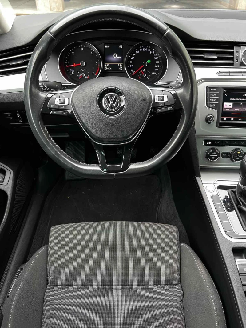 VW Passat 2.0 TDI R-line, снимка 15 - Автомобили и джипове - 48660607