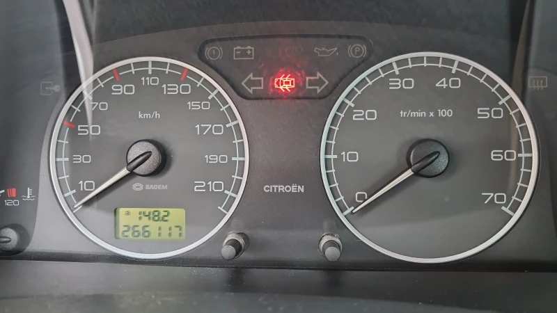 Citroen Xsara, снимка 8 - Автомобили и джипове - 48718249