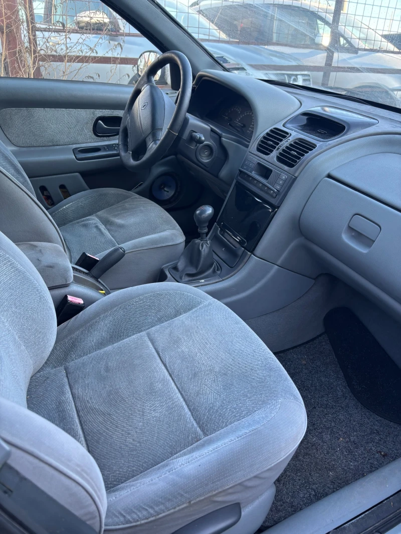 Renault Laguna 2.0, снимка 6 - Автомобили и джипове - 52750107