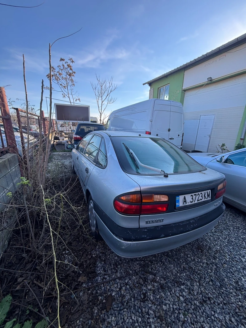 Renault Laguna 2.0, снимка 5 - Автомобили и джипове - 52750107