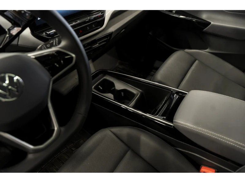 VW ID.4 Pro* APP-CONNECT* REAR CAM* НАВИ* CaRFAX, снимка 7 - Автомобили и джипове - 53474460