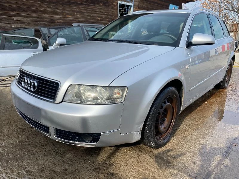 Audi A4 1.9 TDI 6 скорости, снимка 11 - Автомобили и джипове - 44157136