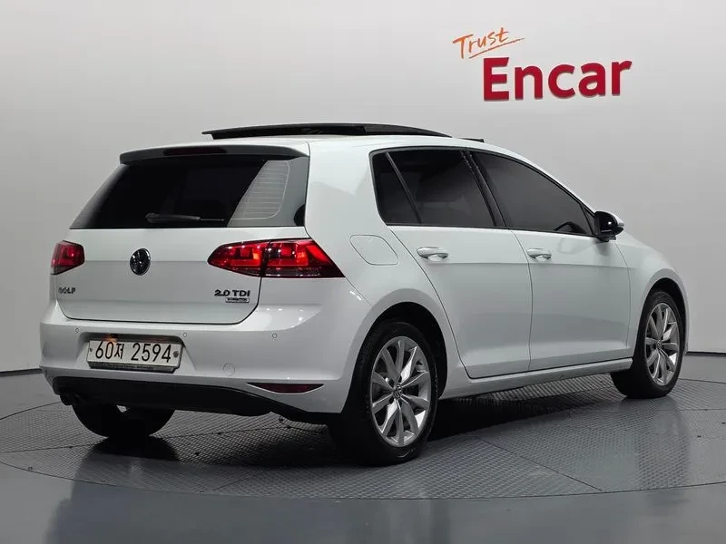 VW Golf 2.0 TDI, снимка 2 - Автомобили и джипове - 54302718