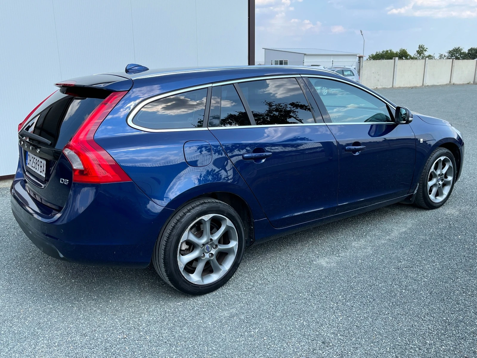 Volvo V60 2.0D3-Ocean Race - изображение 5