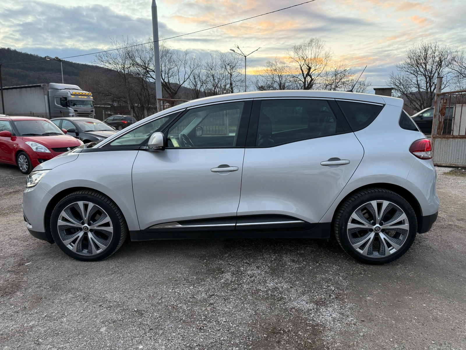 Renault Scenic 1.7DCI - изображение 3