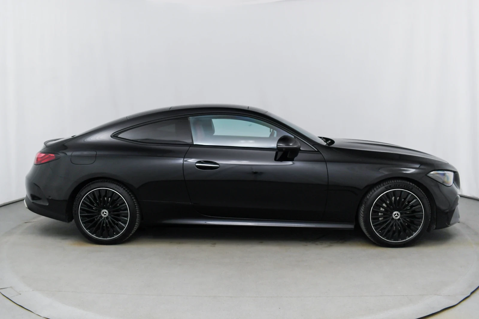 Mercedes-Benz CLE 300/4Matic/AMG Advance plus/Digital Light/Pano - изображение 7