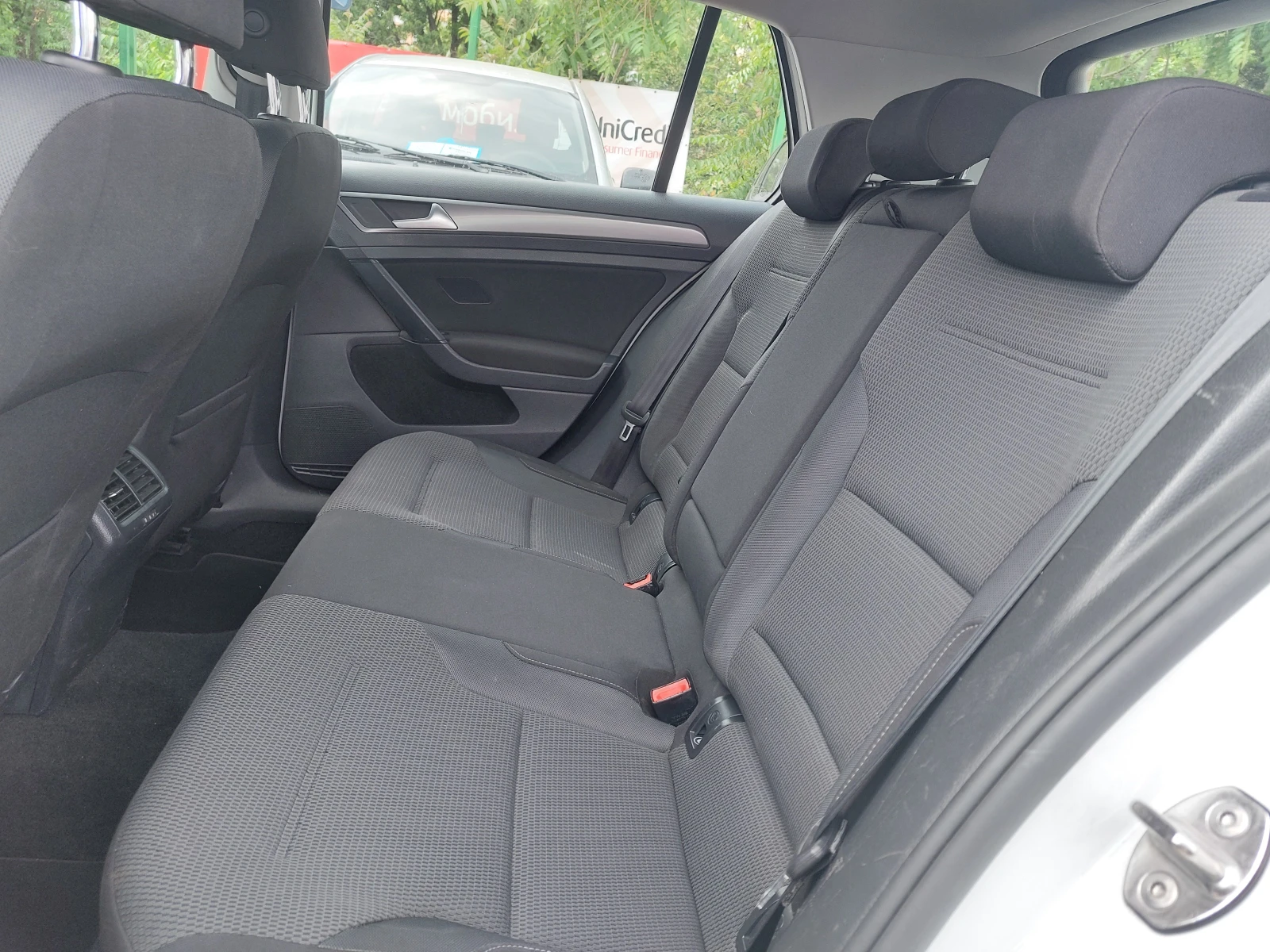 VW Golf 1.6TDI* 36м. х 462лв.*  - изображение 9
