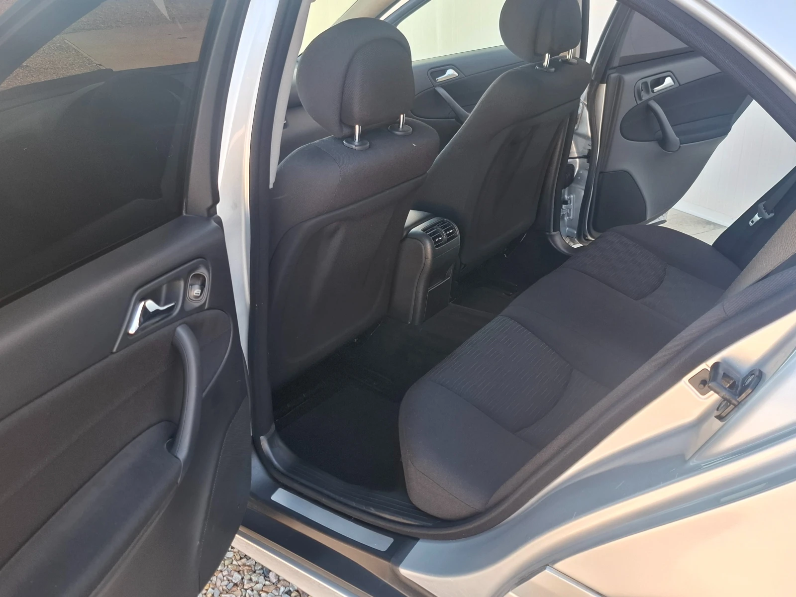 Mercedes-Benz C 220 CDI/FaceLift, снимка 13 - Автомобили и джипове - 53779946