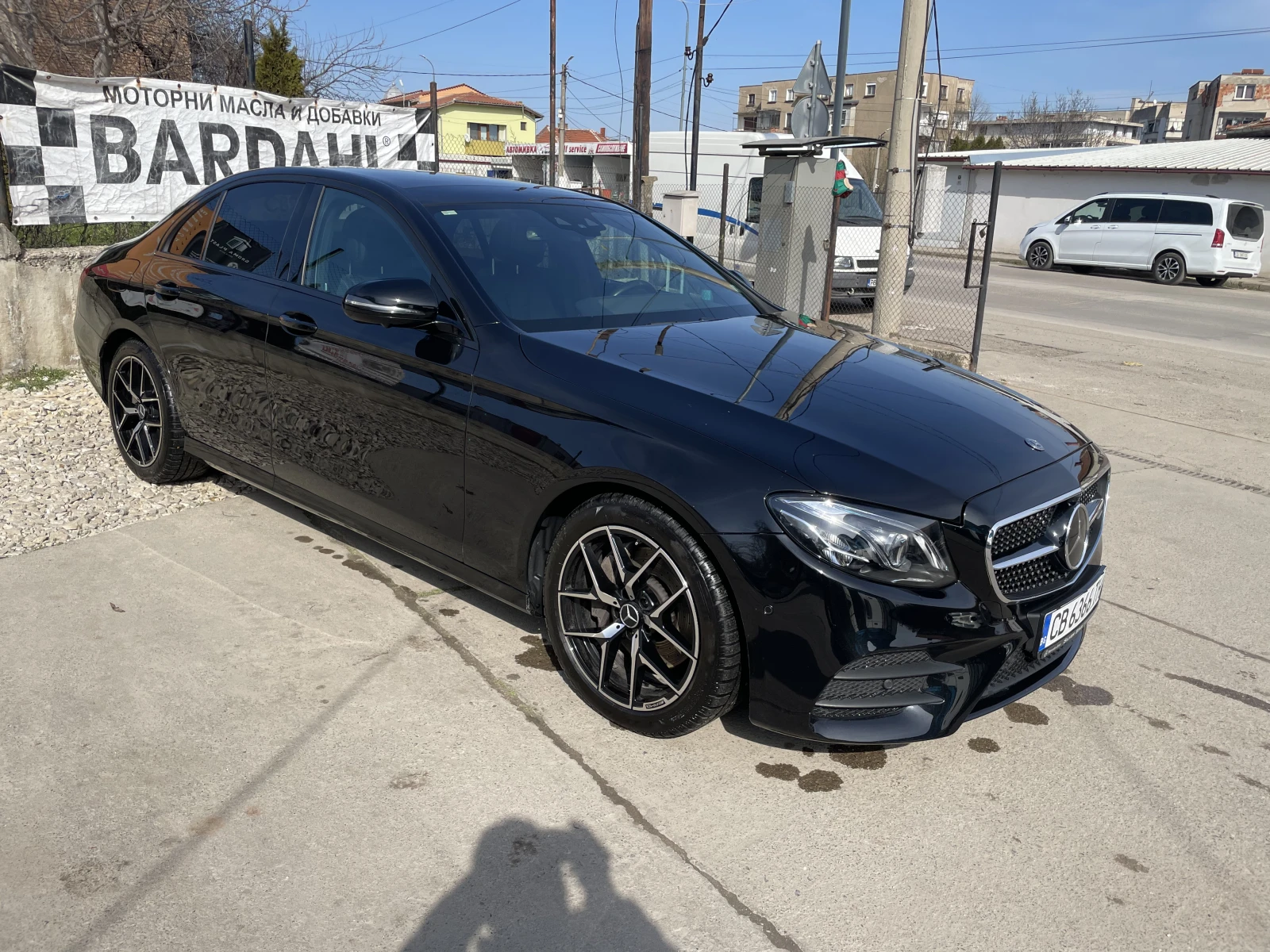 Mercedes-Benz E 350 AMG 360 Panorama Headup, снимка 11 - Автомобили и джипове - 53868954