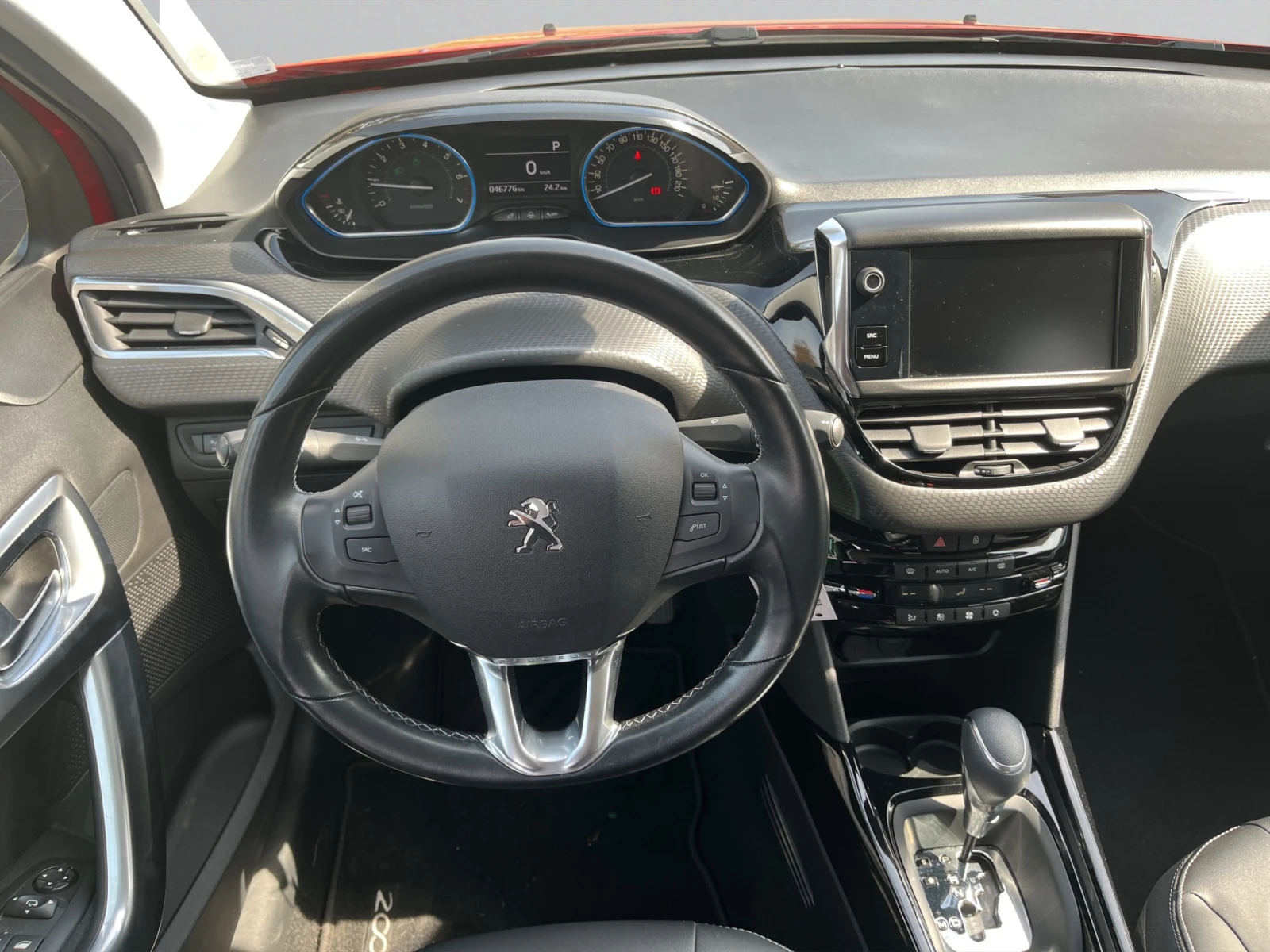 Peugeot 2008, снимка 12 - Автомобили и джипове - 53894648
